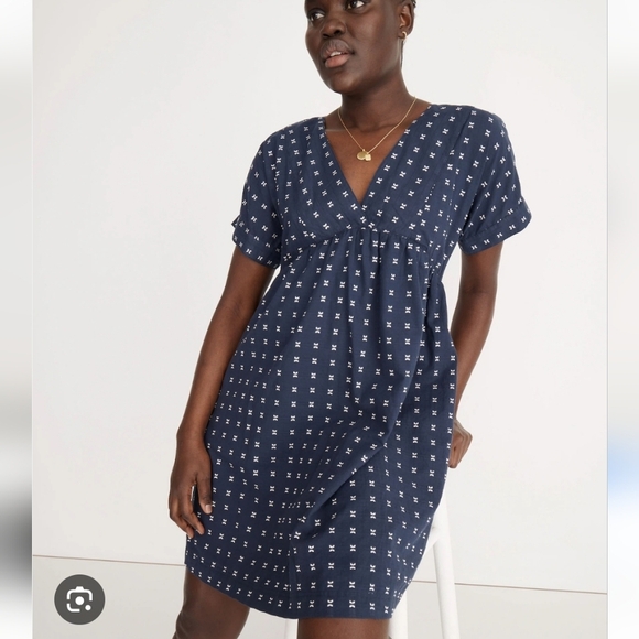 NWT Madewell V-Neck Dolman Sleeve Mini Dress Textured Dot Size Small - Picture 1 of 11